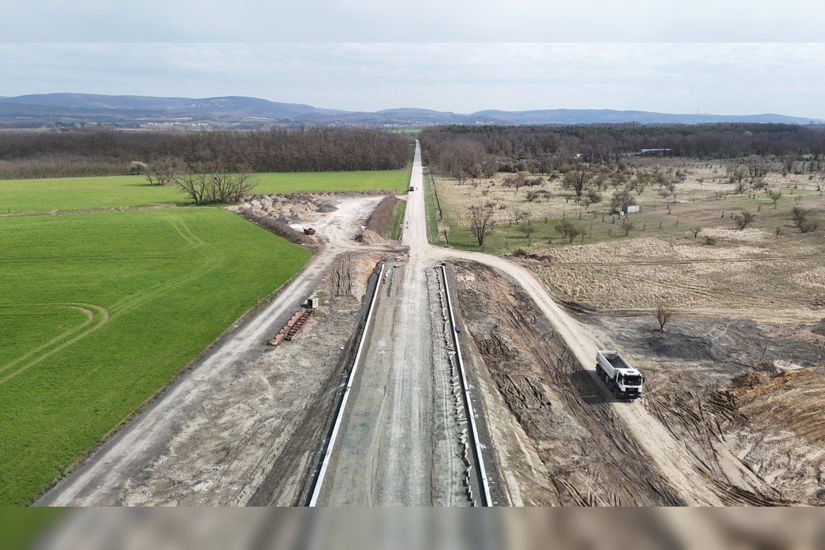 FOTO: FOTO: Pri Stupave rastie nový nadjazd: Nahradí železničné priecestie a zlepší dopravu v regióne, foto 6