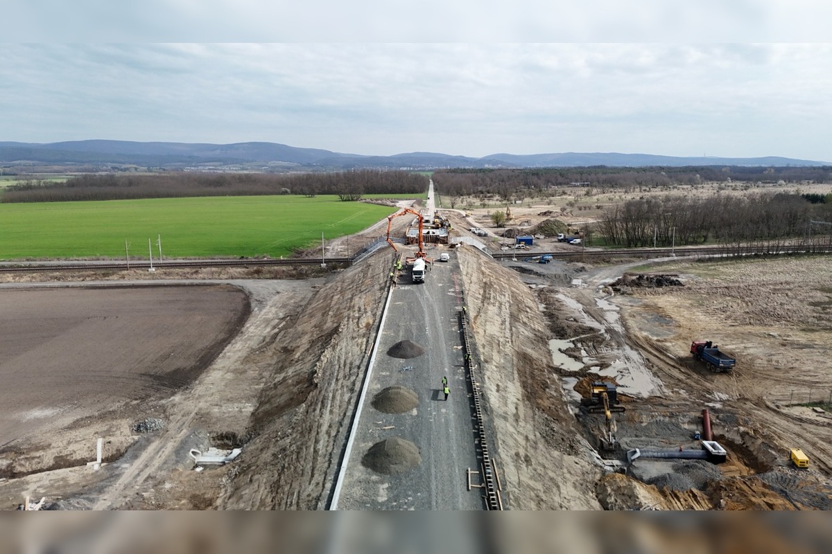 FOTO: FOTO: Pri Stupave rastie nový nadjazd: Nahradí železničné priecestie a zlepší dopravu v regióne, foto 9