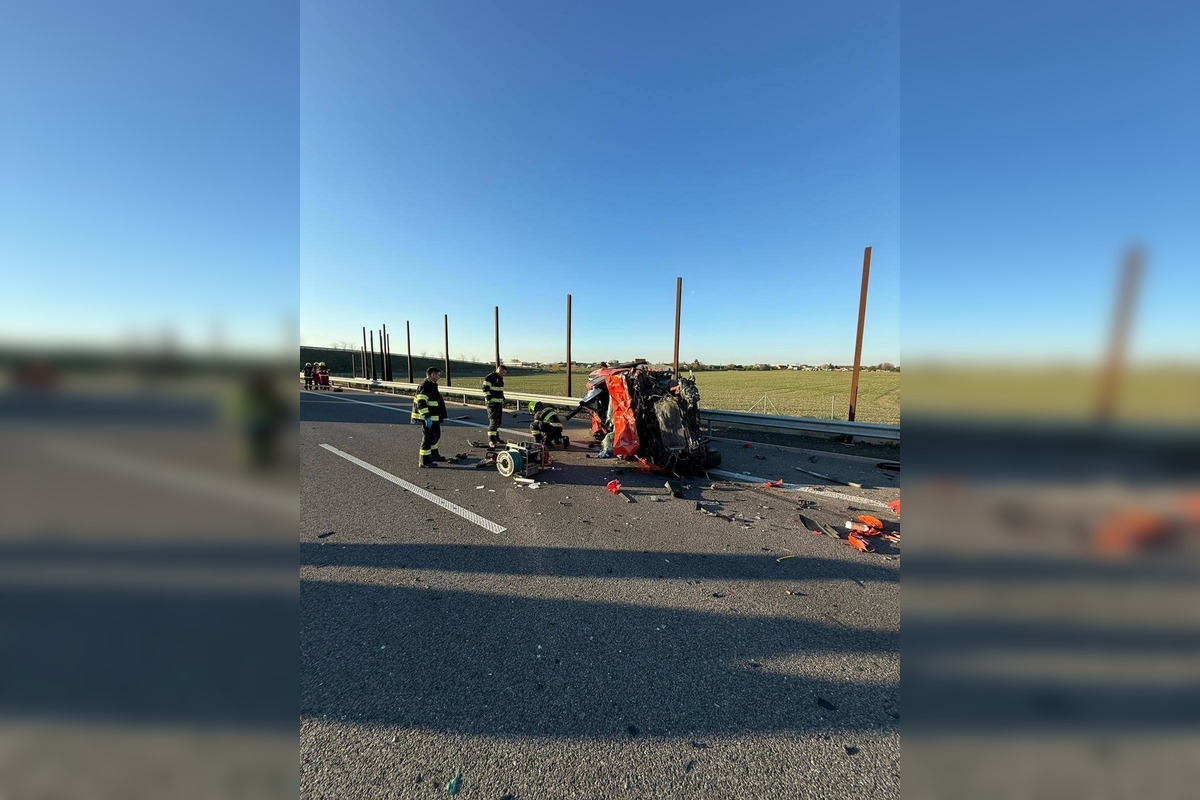 FOTO: Neďaleko Bratislavy musel pri nehode zasahovať vrtuľník. V centre a okolí sú opäť mnohé kolóny, foto 4