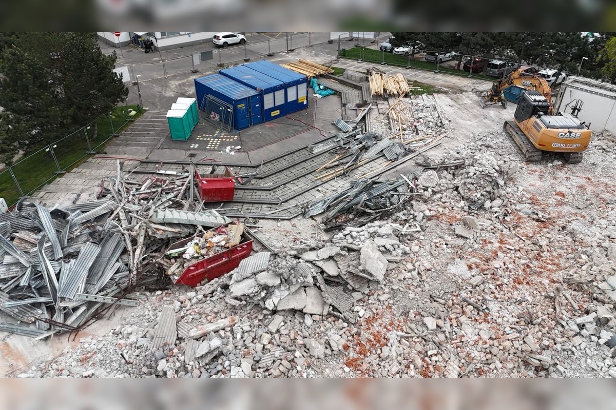 FOTO: Zo starého strediska moderné centrum. Rača mení Žarnovickú na miesto pre všetky generácie, foto 2