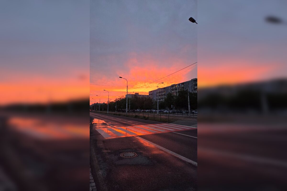 FOTO: Bratislavskú oblohu zaplavilo červené more. Ľudia zdieľajú fotky a sú nadšení z krásneho úkazu na oblohe., foto 10