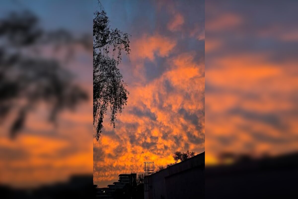 FOTO: Bratislavskú oblohu zaplavilo červené more. Ľudia zdieľajú fotky a sú nadšení z krásneho úkazu na oblohe., foto 11