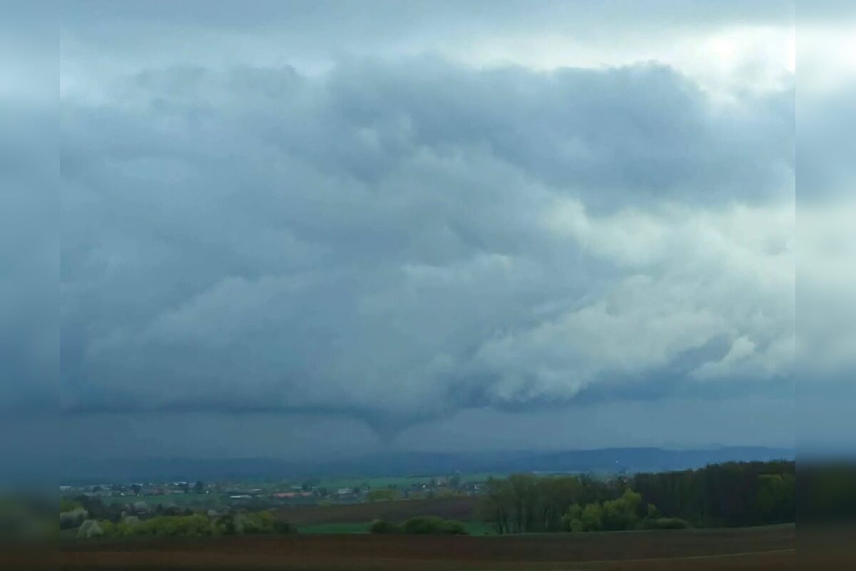 FOTO: Prvé tornádo roka, objavilo sa v Česku, foto 1