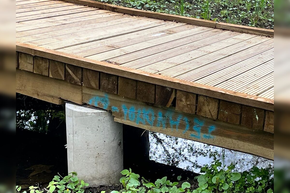 FOTO: Park vStupave len otvorili a už ho devastujú, ozval sa župan Droba, foto 5