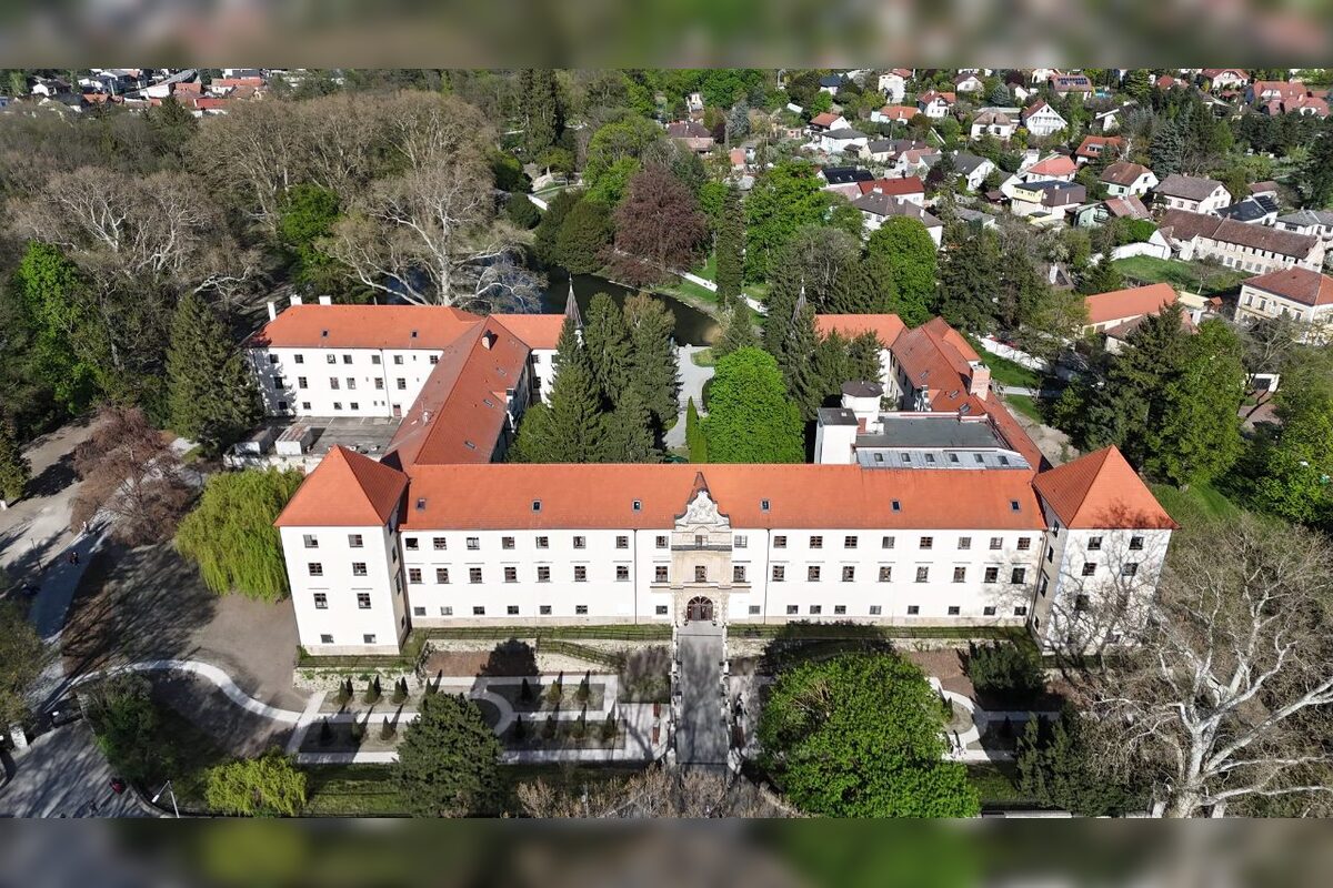 FOTO: Park vStupave len otvorili a už ho devastujú, ozval sa župan Droba, foto 7