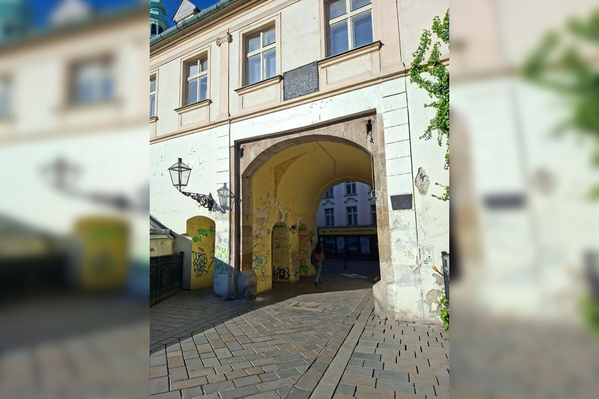 V Bratislave sa cez víkend slávnostne otvorili brány. Pri pohľade na tú Michalskú však ľuďom ostali len oči pre plač, foto 3