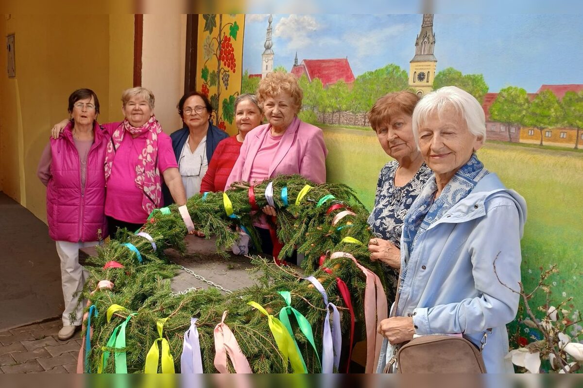 FOTO: Takto vyzeralo stavanie májov v Bratislavskom kraji, foto 20