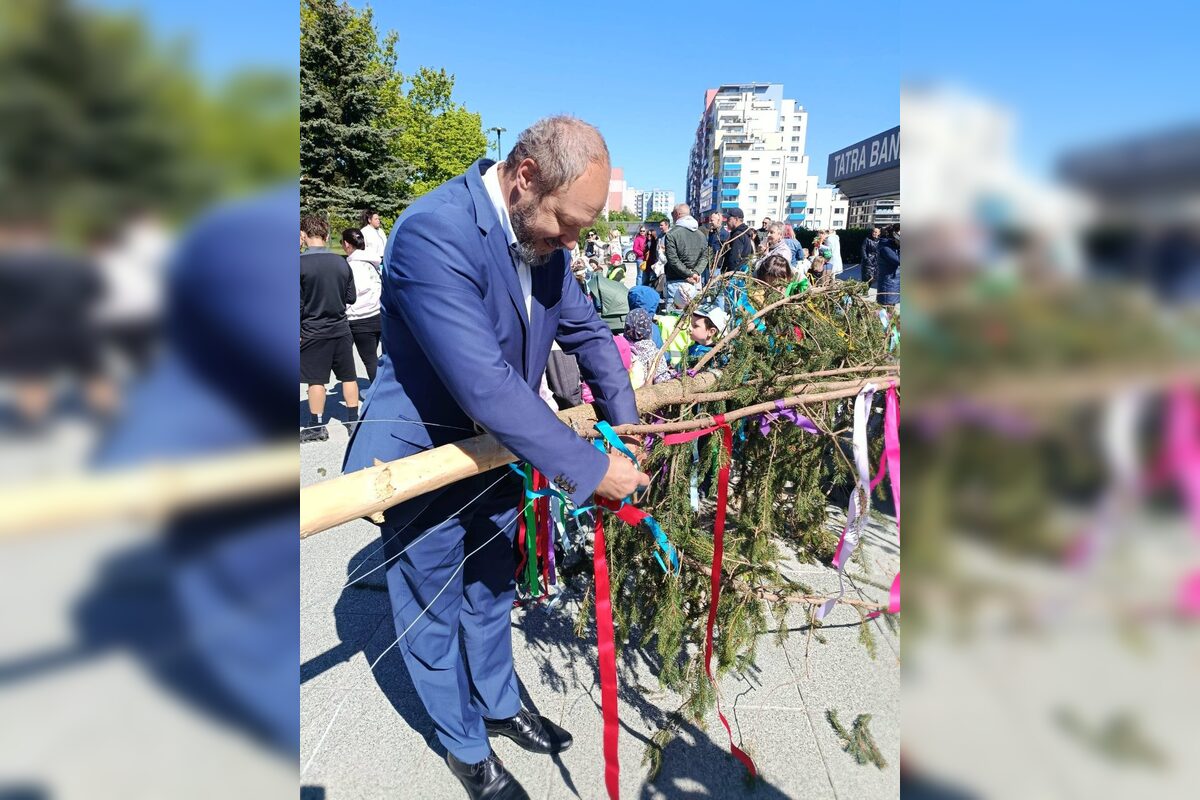 FOTO: Takto vyzeralo stavanie májov v Bratislavskom kraji, foto 33