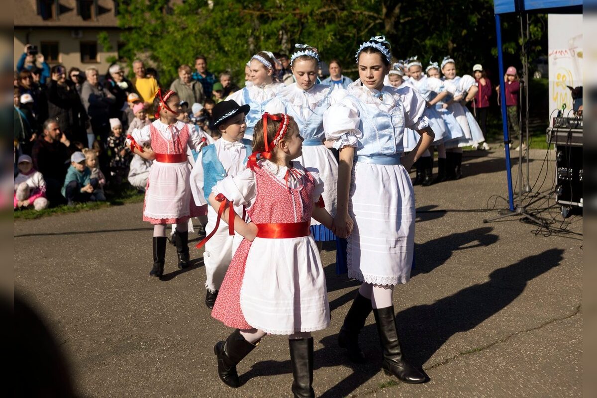 FOTO: Takto vyzeralo stavanie májov v Bratislavskom kraji, foto 43