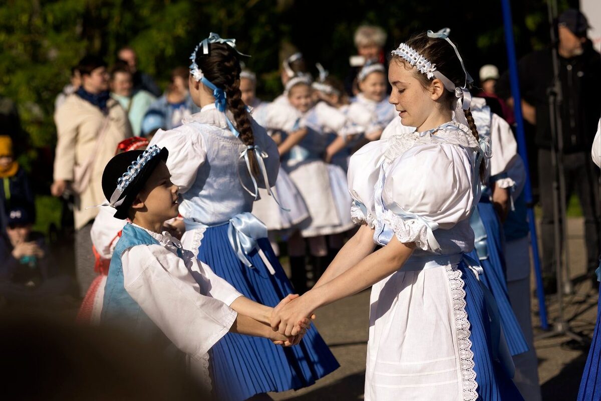 FOTO: Takto vyzeralo stavanie májov v Bratislavskom kraji, foto 45