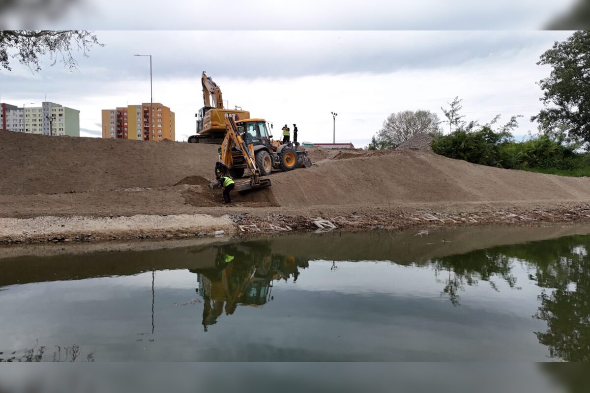 FOTO: Most pri Technopole finišuje, esíčko končí, foto 15