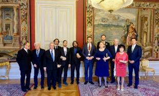 Cenu primátora si v piatok 20. apríla z rúk Iva Nesrovnala prevzalo 12 ocenených laureátov