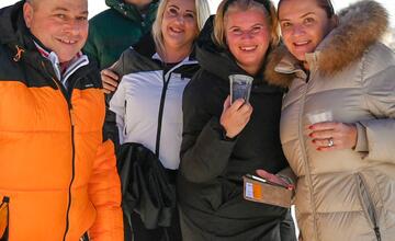 FOTO: V Senci sa konal 24. ročník Trojkráľového kúpania otužilcov