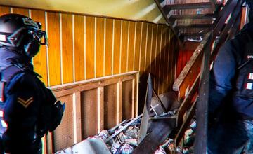 FOTO: Bratislavská mestská polícia kontrolovala priestory bývalého Hotela Flóra