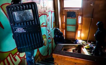 FOTO: Bratislavská mestská polícia kontrolovala priestory bývalého Hotela Flóra