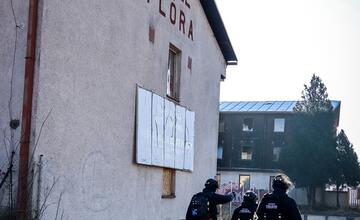 FOTO: Bratislavská mestská polícia kontrolovala priestory bývalého Hotela Flóra