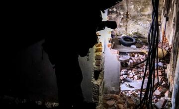 FOTO: Bratislavská mestská polícia kontrolovala priestory bývalého Hotela Flóra