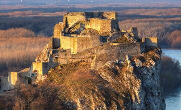FOTO: Z hradu Devín a aj z iných miest v Bratislave môžete vidieť rakúske Alpy