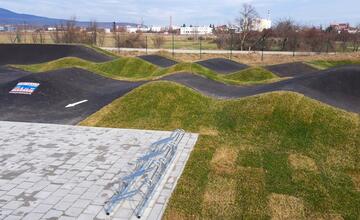 FOTO: V Pezinku je už otvorená pumptracková dráha, stála 188-tisíc eur