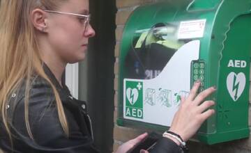 FOTO: V Pezinku pribudlo 5 nových externých defibrilátorov