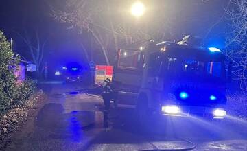 FOTO: Neznámy páchateľ podpálil Bufet na hrádzi II v Pteržalke