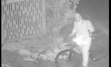 FOTO: Neznámy páchateľ podpálil Bufet na hrádzi II v Pteržalke