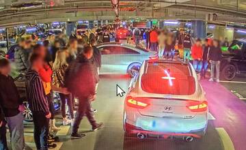 FOTO: Bratislavská polícia zasahovala na zraze automobilov