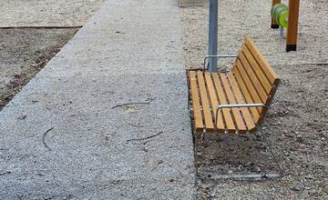 FOTO: V Rači dokončili rekonštrukciu parku na Strelkovej 