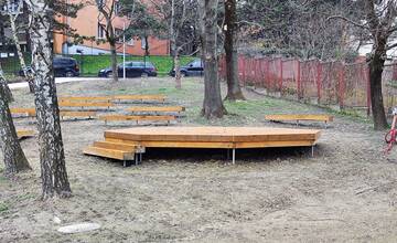 FOTO: V Rači dokončili rekonštrukciu parku na Strelkovej 