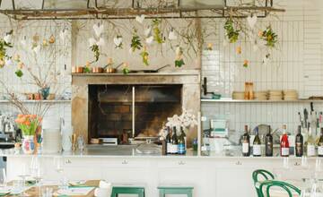 FOTO: Wild Kitchen v Modre varí iba z rýb a byliniek. Jej šéfkuchár Plašiak sa vrátil z USA