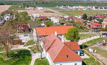 FOTO: Kaštiel v Čunove