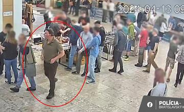 FOTO: Poznáte neznámeho muža na fotografii? Dopustil sa krádeže