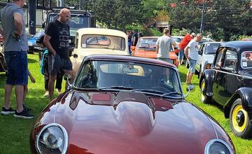 FOTO: Zraz veteránov v Dúbravke. Ktorý je váš obľúbený?