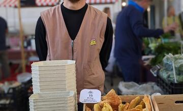 FOTO: Sobotný trh v Starej tržnici víta prvých návštevníkov