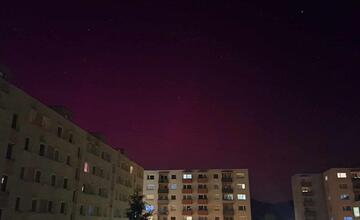 FOTO: Divadlo na oblohe. Takto vyzerala polárna žiara v Bratislavskom kraji