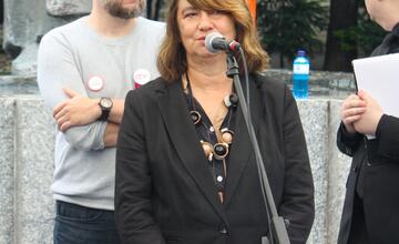 FOTO: Zamestnanci RTVS štrajkovali pred ministerstvom kultúry