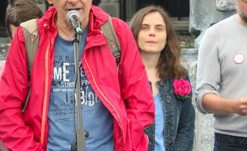 FOTO: Zamestnanci RTVS štrajkovali pred ministerstvom kultúry