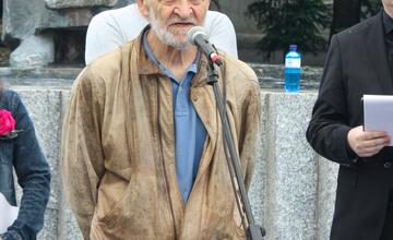 FOTO: Zamestnanci RTVS štrajkovali pred ministerstvom kultúry