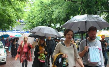 FOTO: Zamestnanci RTVS štrajkovali pred ministerstvom kultúry