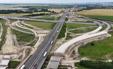 FOTO: Výstavba križovatky D1 a D4 pri Triblavine