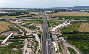 FOTO: Výstavba križovatky D1 a D4 pri Triblavine