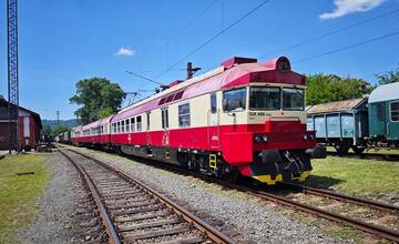 FOTO: V Rači sa koná celoslovenský zraz historických železničných vozidiel