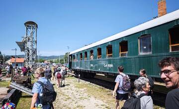 FOTO: V Rači sa koná celoslovenský zraz historických železničných vozidiel