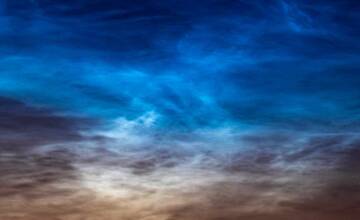 FOTO: Svietiace oblaky nad Pezinkom