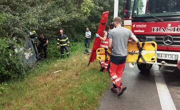 FOTO: Nehoda na Patrónke. Havarovalo auto mestskej polície