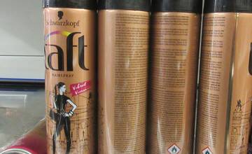 FOTO: Toto sú kozmetické produkty, pred ktorými varujú hygienici. Našli v nich škodlivé látky