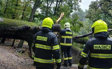 FOTO: Záplavy v Ivanke pri Dunaji. Hasiči odstraňujú rozsiahle škody