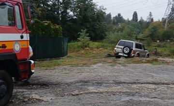 FOTO: Záplavy v Ivanke pri Dunaji. Hasiči odstraňujú rozsiahle škody