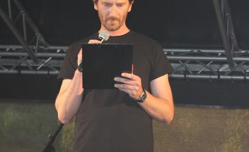 FOTO: Kultúrny štrajk v Bratislave. Na pódiu vystúpil aj Tomáš Maštalír