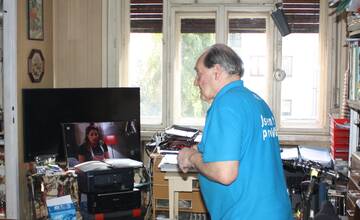 FOTO: Pán Farkaš býva na Obchodnej už 40 rokov. Pre zlý variabilný symbol ho chce samospráva vysťahovať